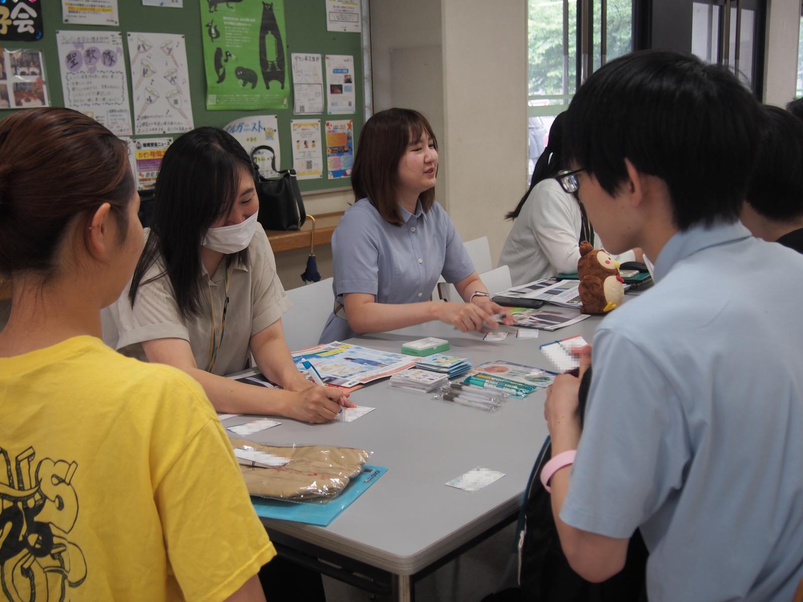 名刺交換と企業交流2